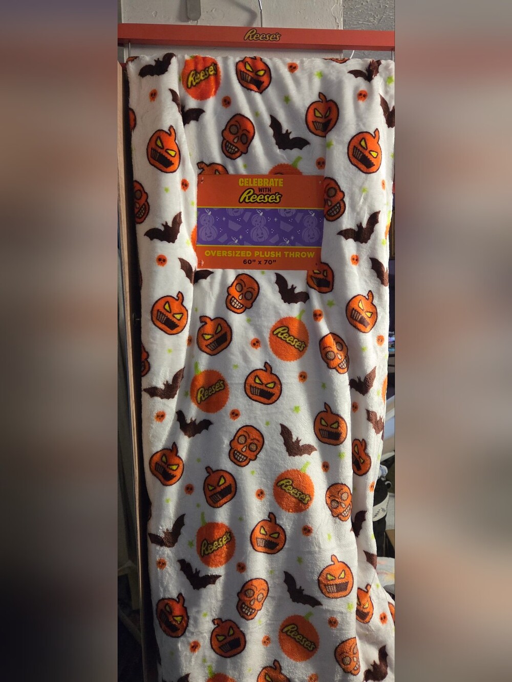 Reese's Halloween Plush Throw Blanket - White & Orange Pumpkin Print